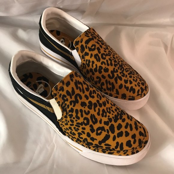 Nike Comfort Insole Leopard Print Casual Wear Slip-On Shoes - Picture 5 of 8